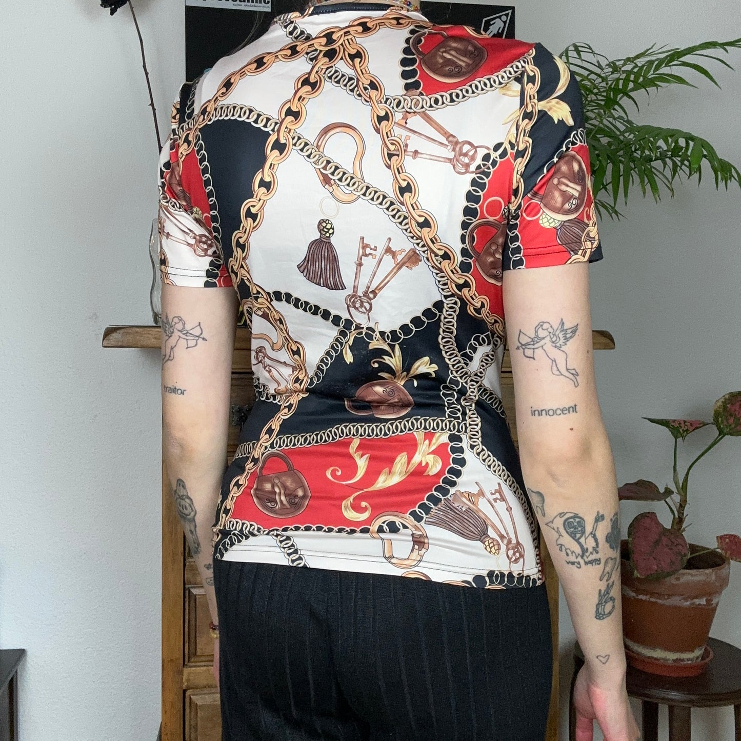 White Black and Red Shirt | Neuenegg