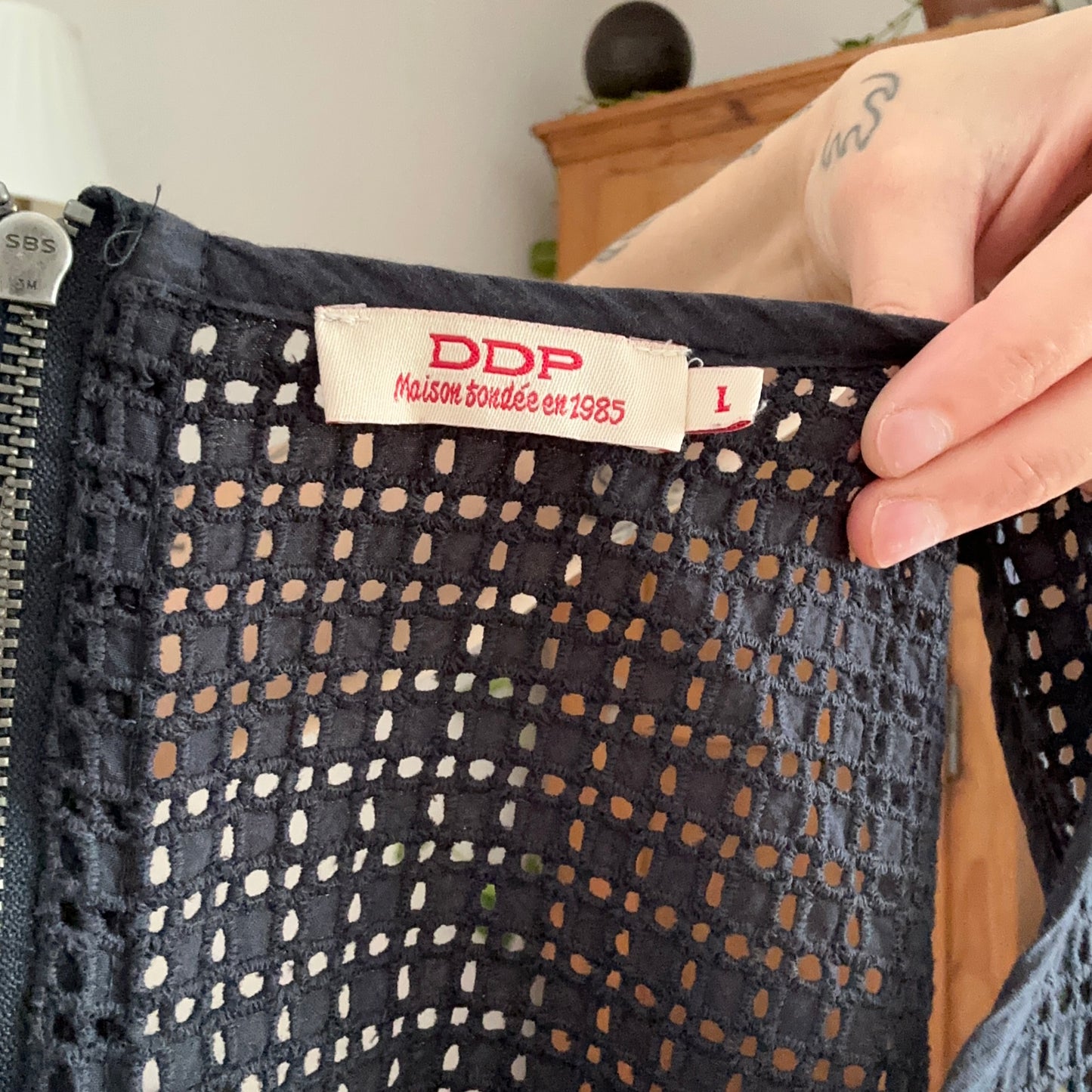 Black Top with cute Pattern | Bern