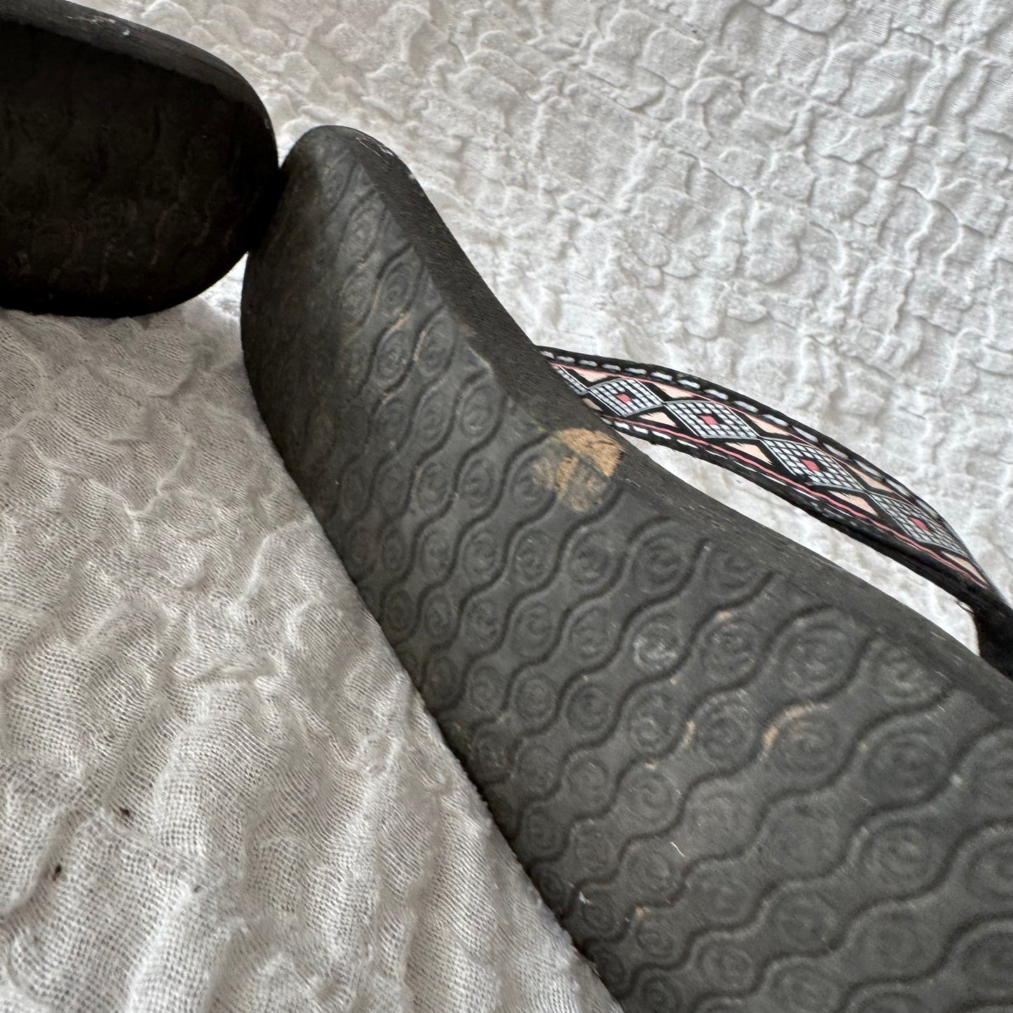 Schwarze Flip-Flops
