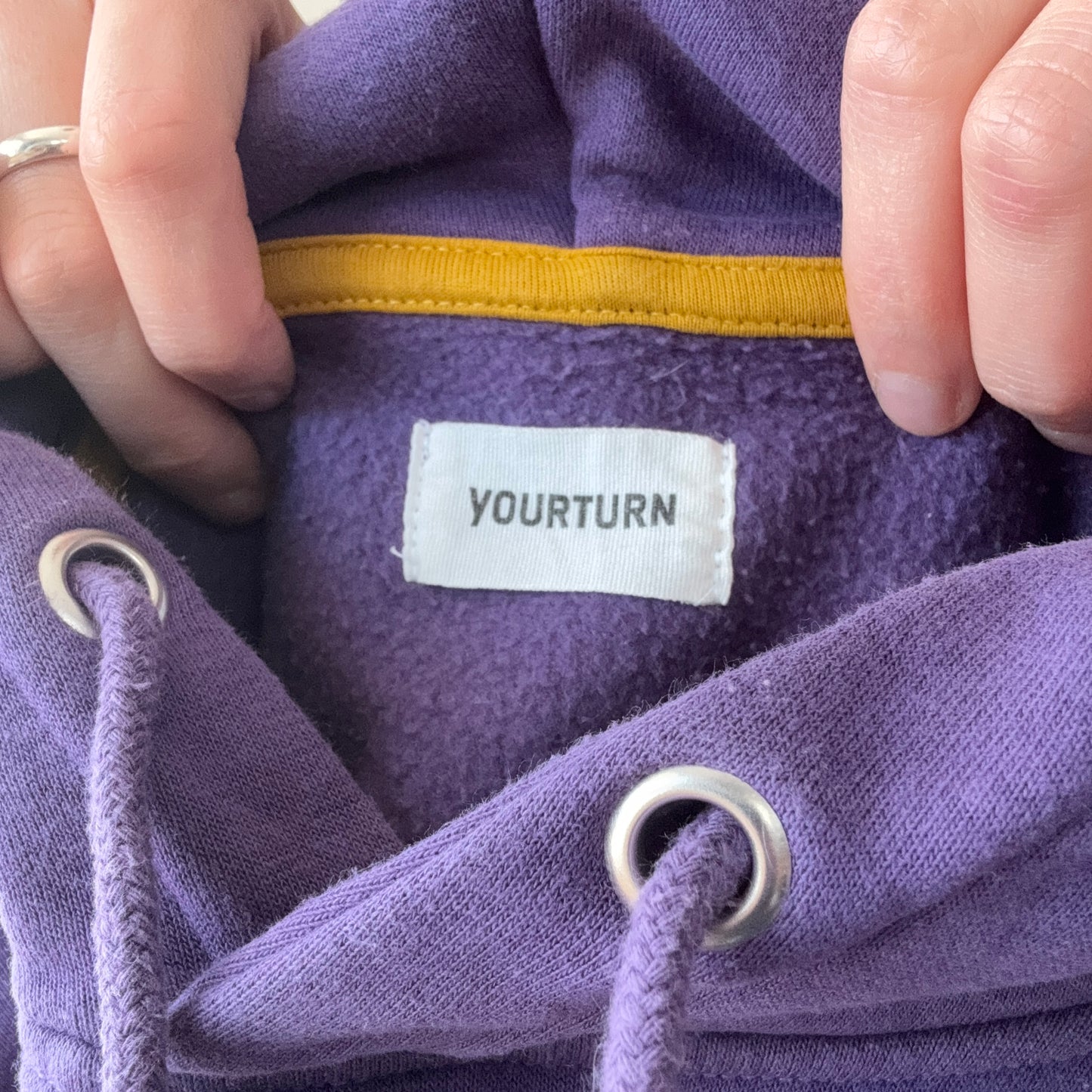 Sweat à capuche violet