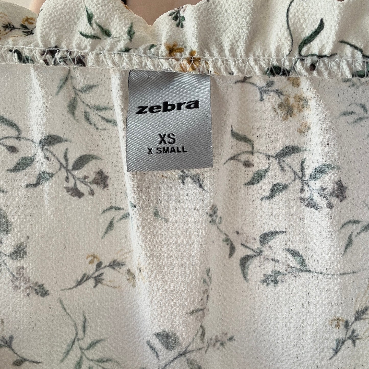 Beige Offshoulder Shirt with flower Print | Bern