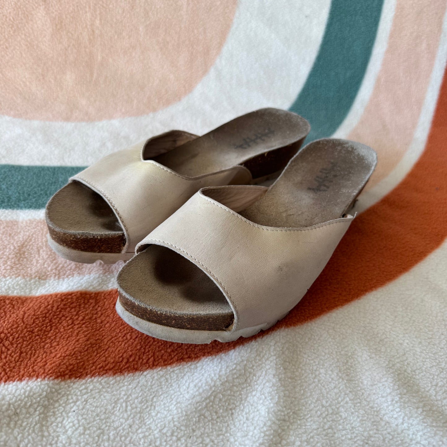 Beige Shoes | Bern