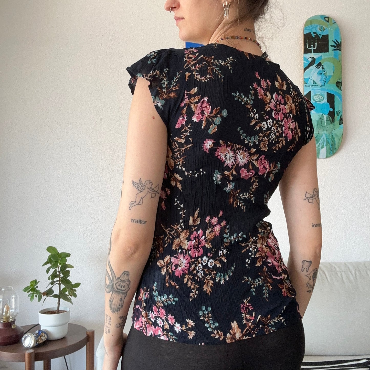 Black Shirt with flowerprint | Bern