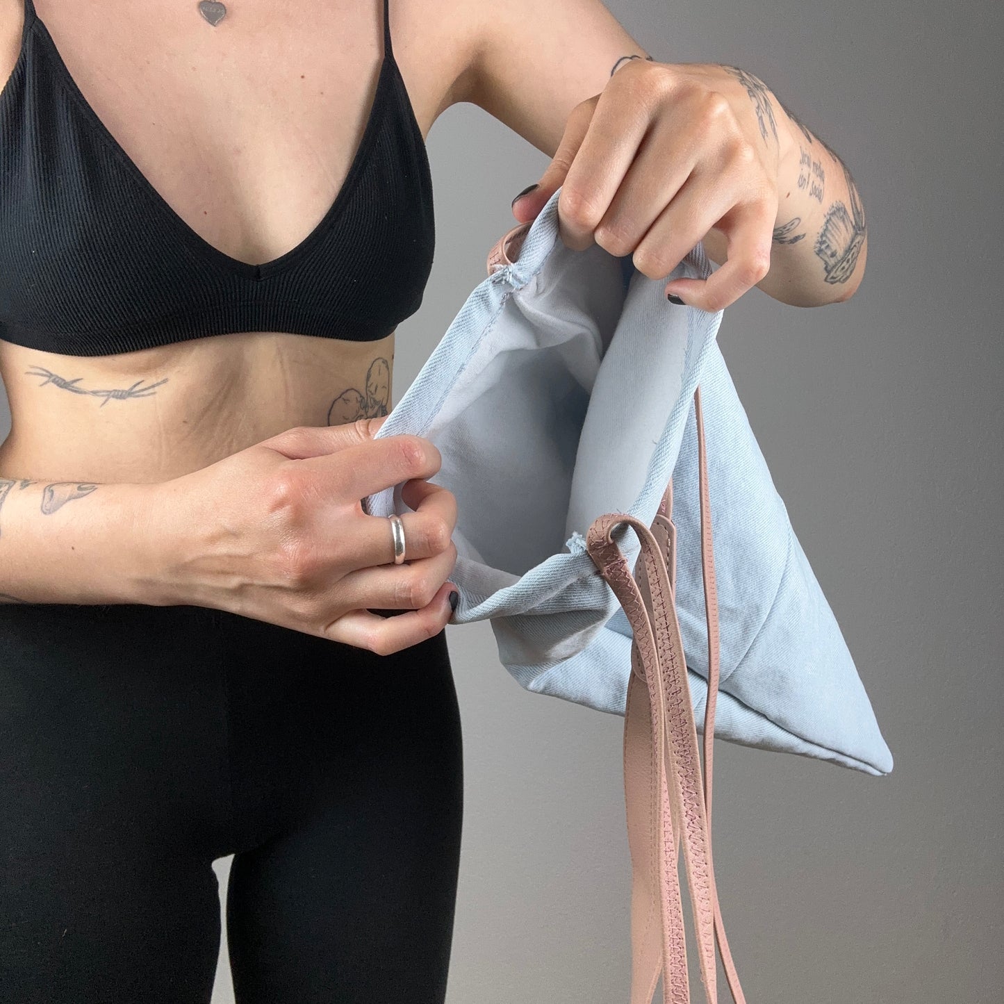 Reworked Bag out of old jeans, shirt and an old belt | Bern