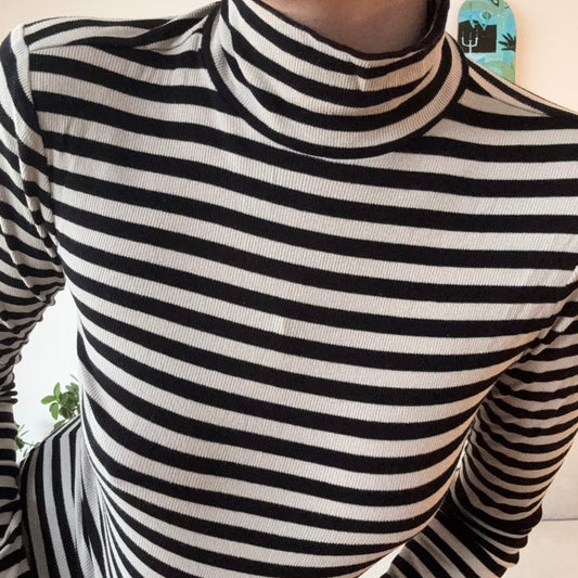 Black and White striped Longsleeve