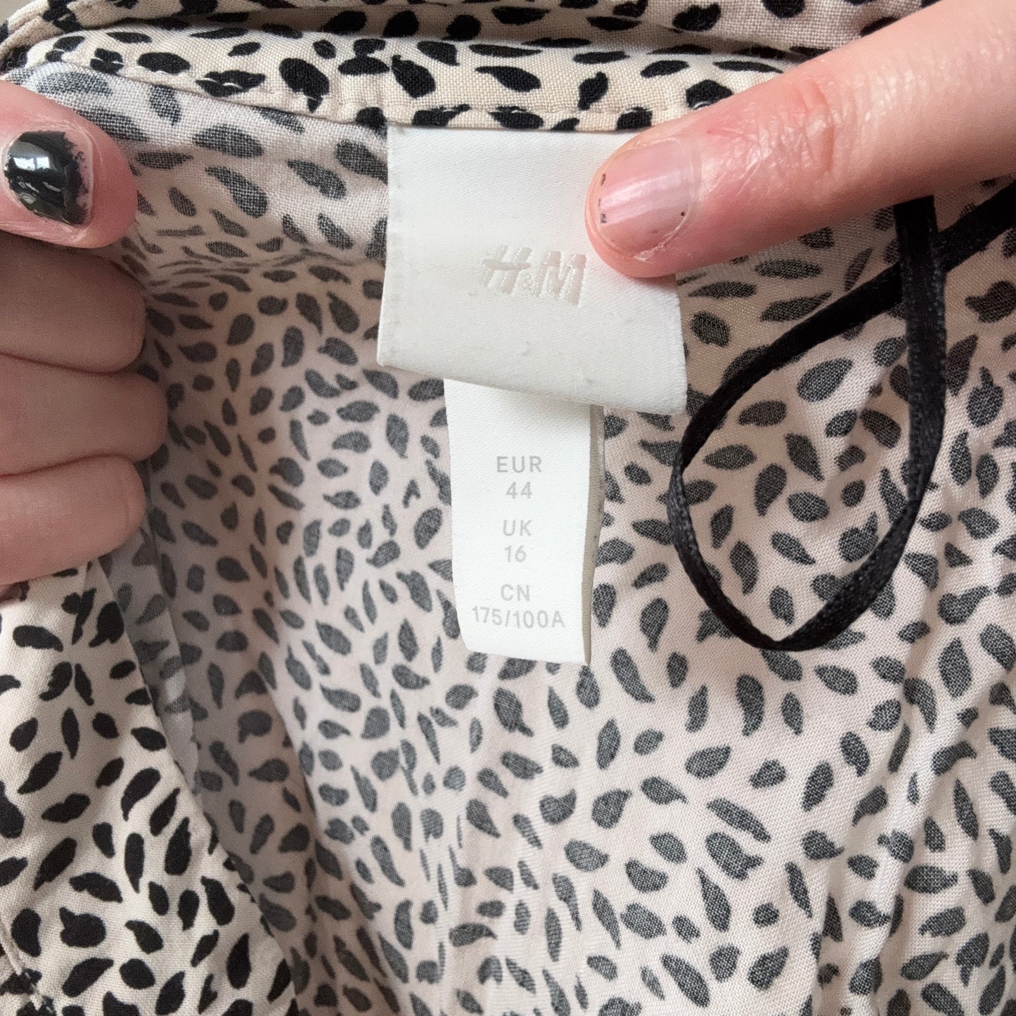 Beige Dress with black pattern | Bern