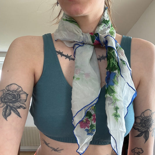 Vintage White Foulard | Bern