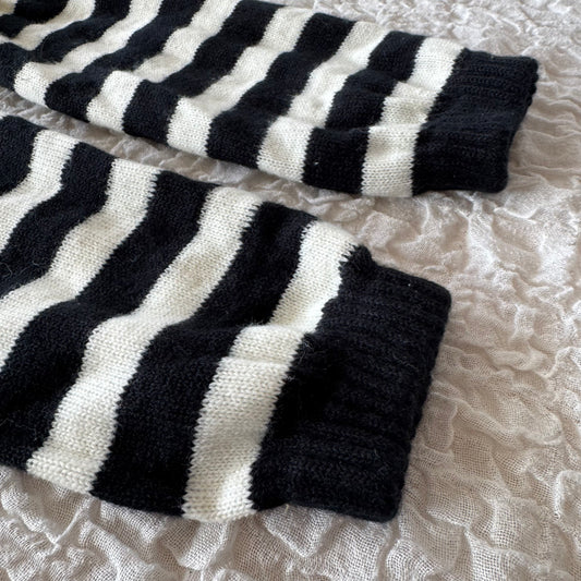 Black and White Ankle Warmers | Bern