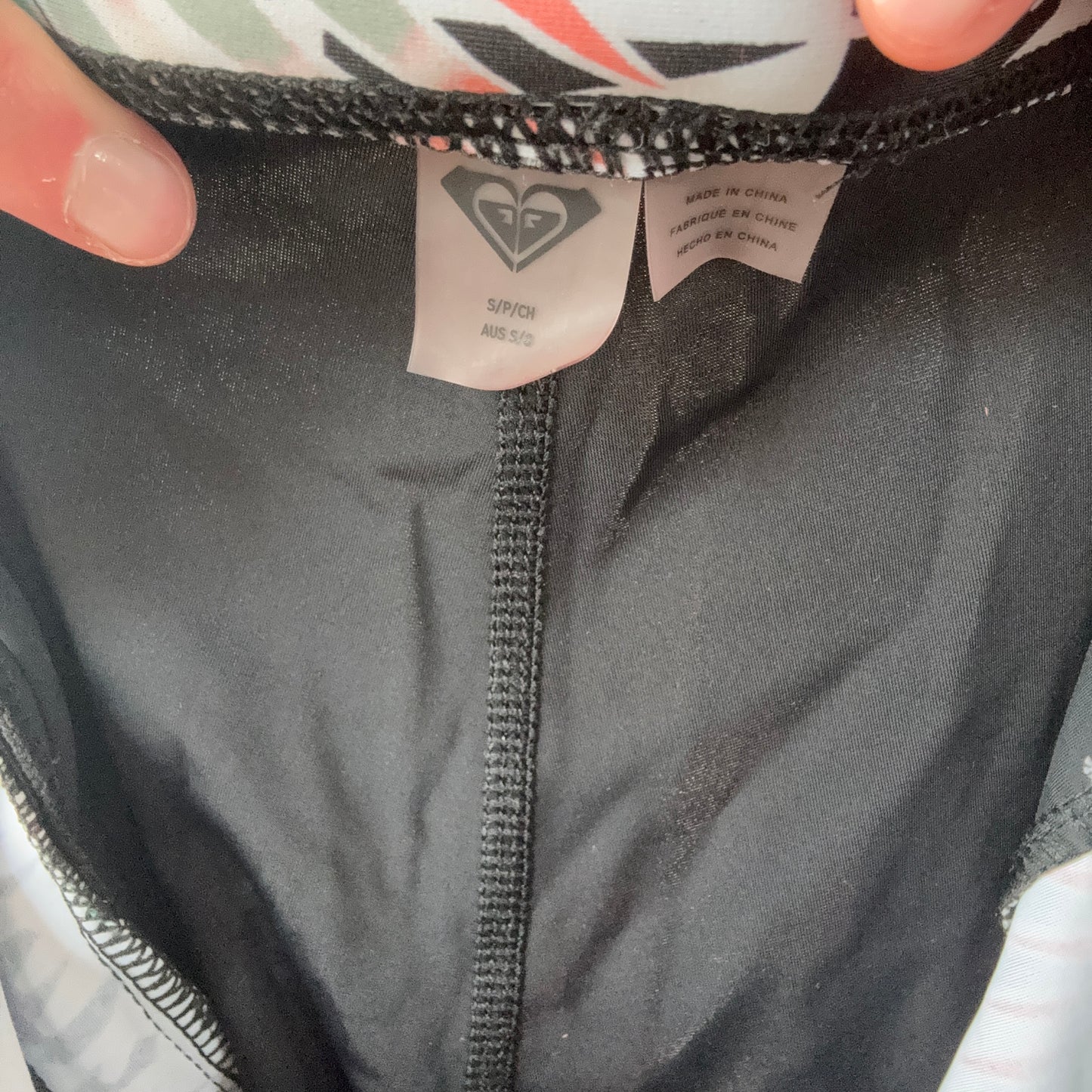 Black Sports Leggings with colorful Pattern | Bern