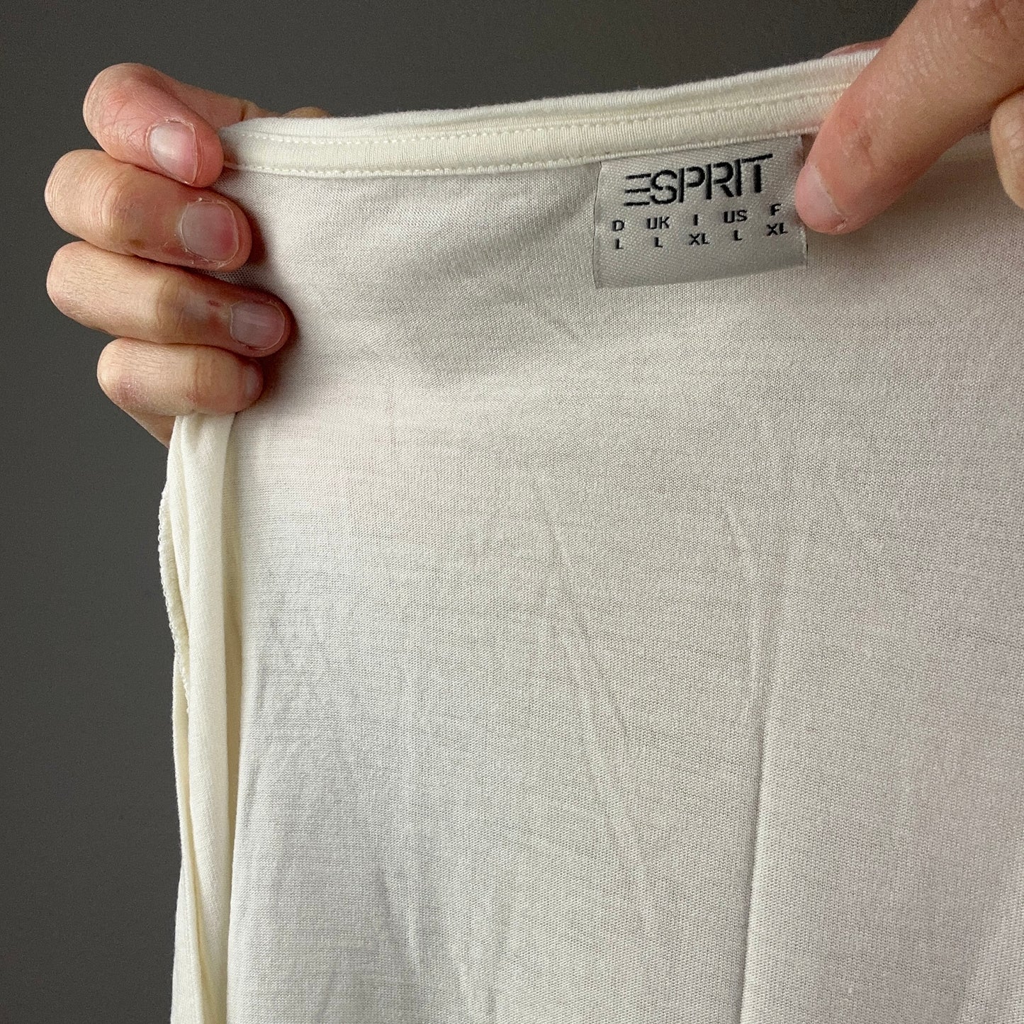 White top with pink, purple and blue colors | Bern