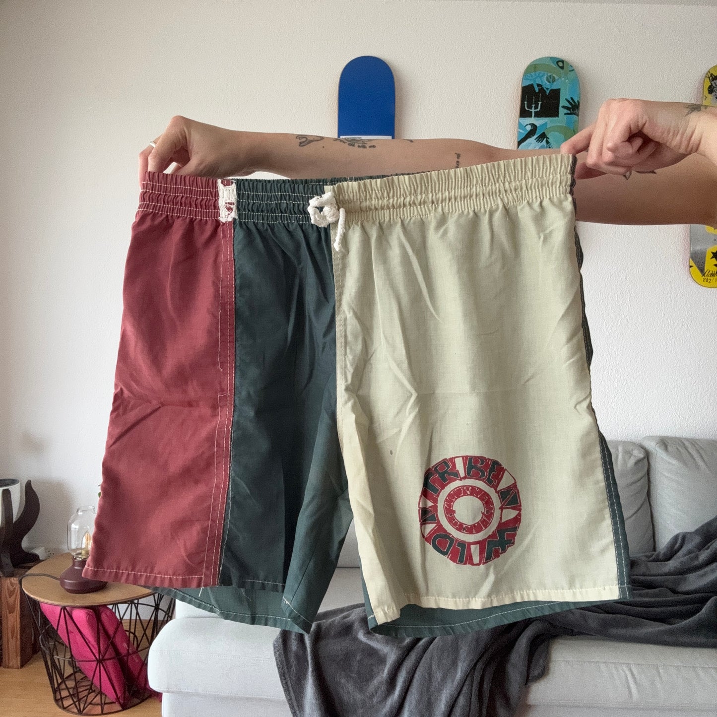 Vintage-Shorts in Grün, Rot und Beige