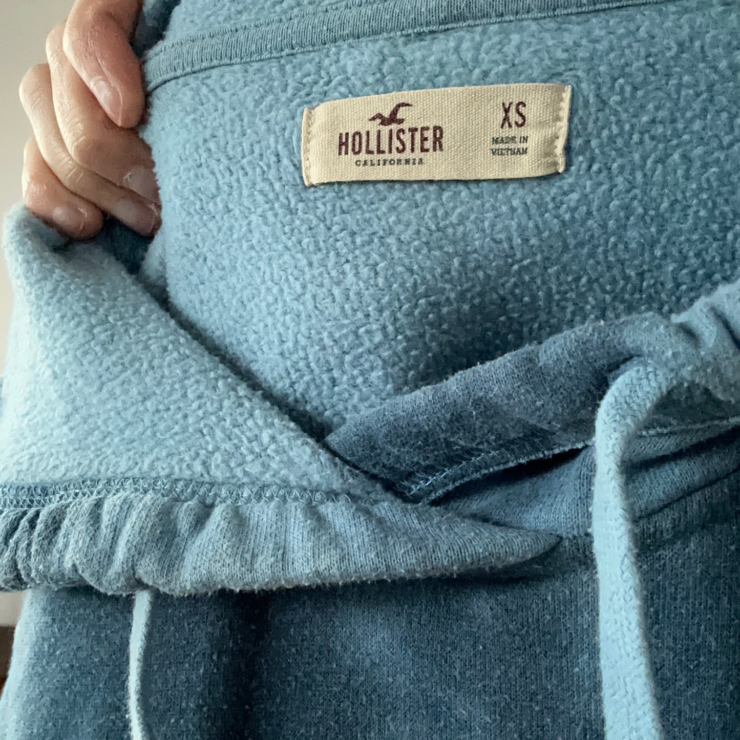 Sweat à capuche bleu / Robe avec détails mignons sur les bras | Bern