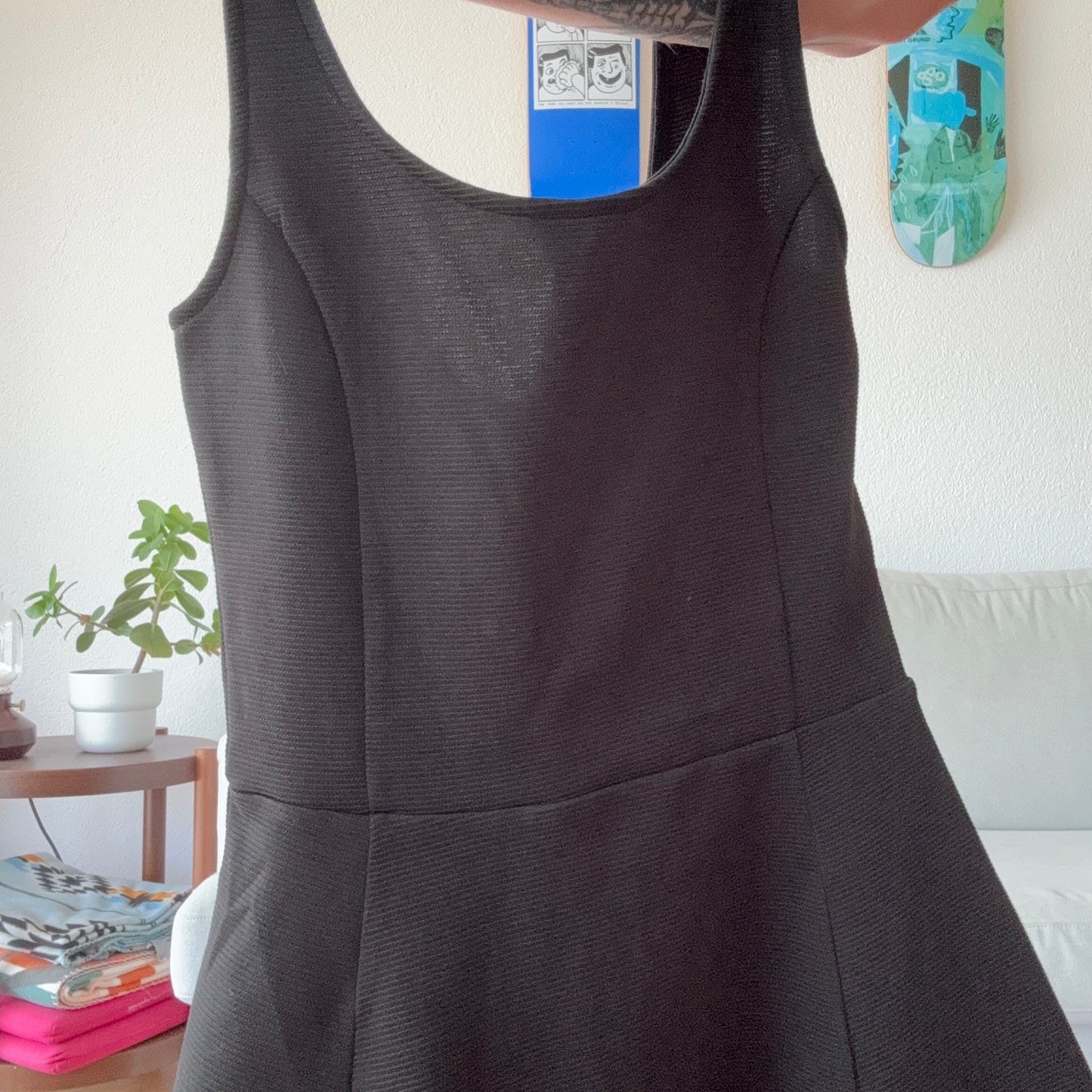 Schwarzes Kleid