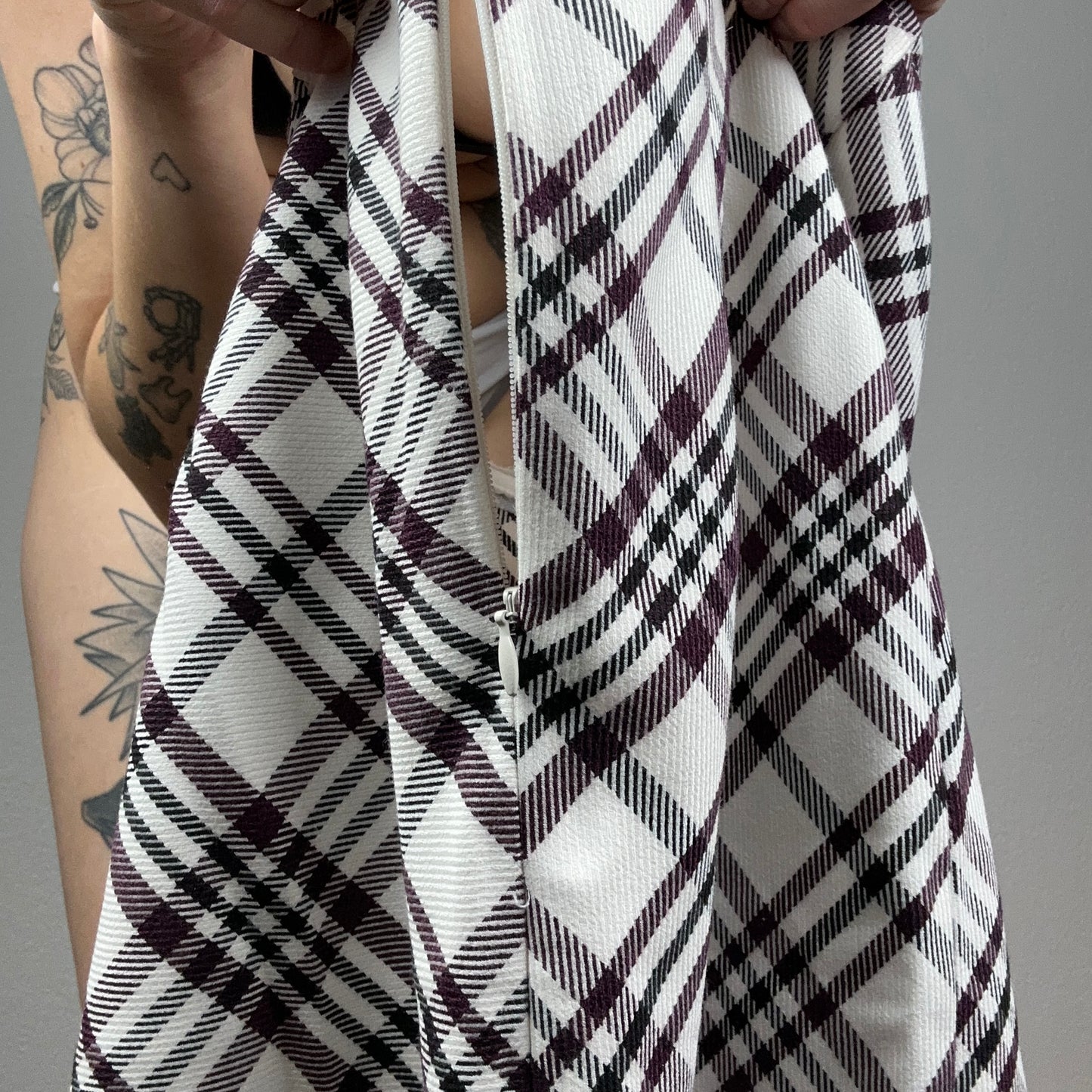 White Skirt with red and black stripes | Bern