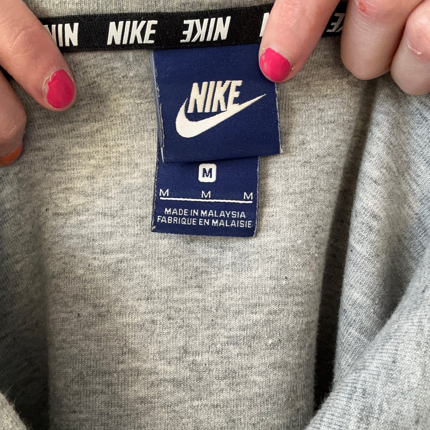 Sweat à capuche Nike gris