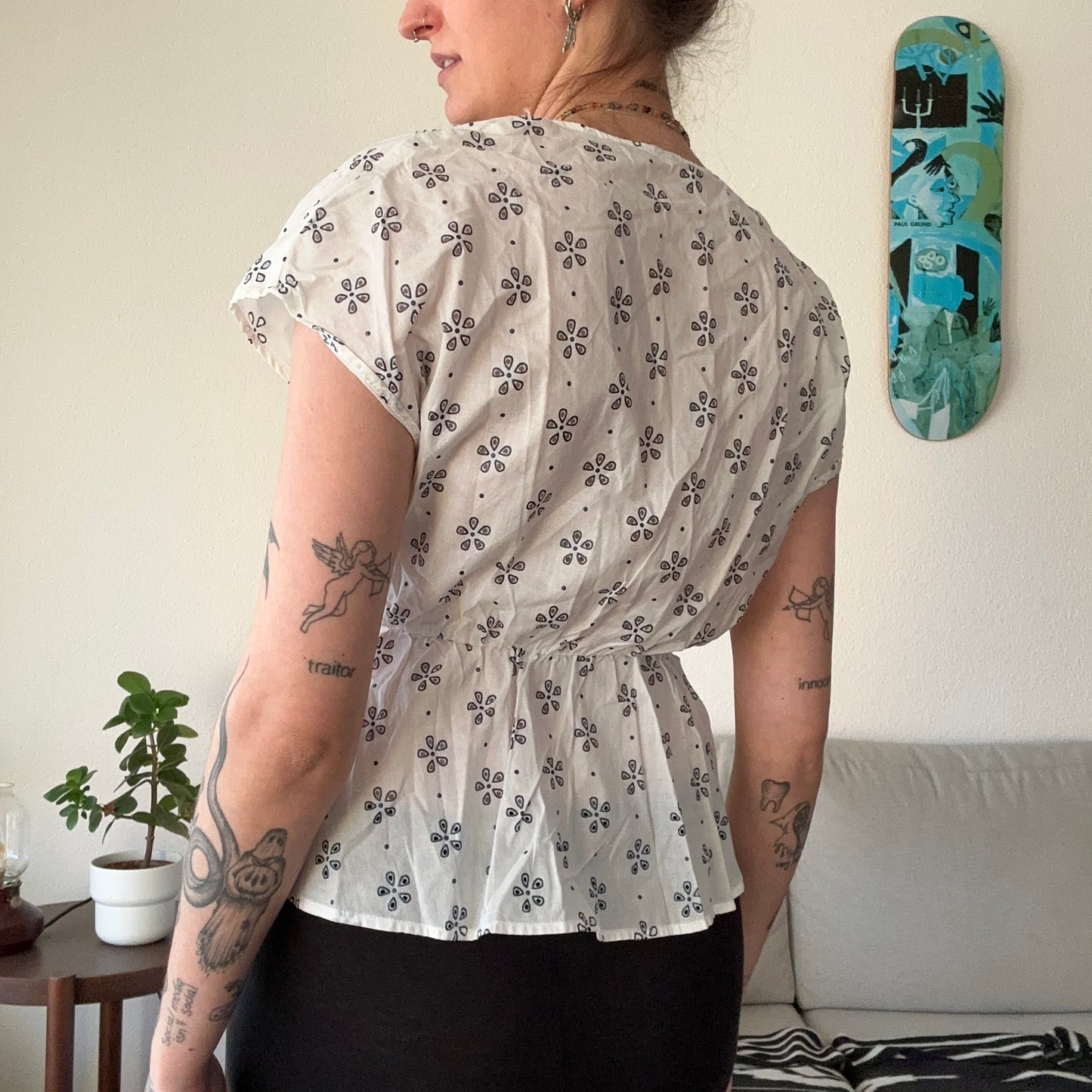 White Shirt with blue flower pattern | Bern