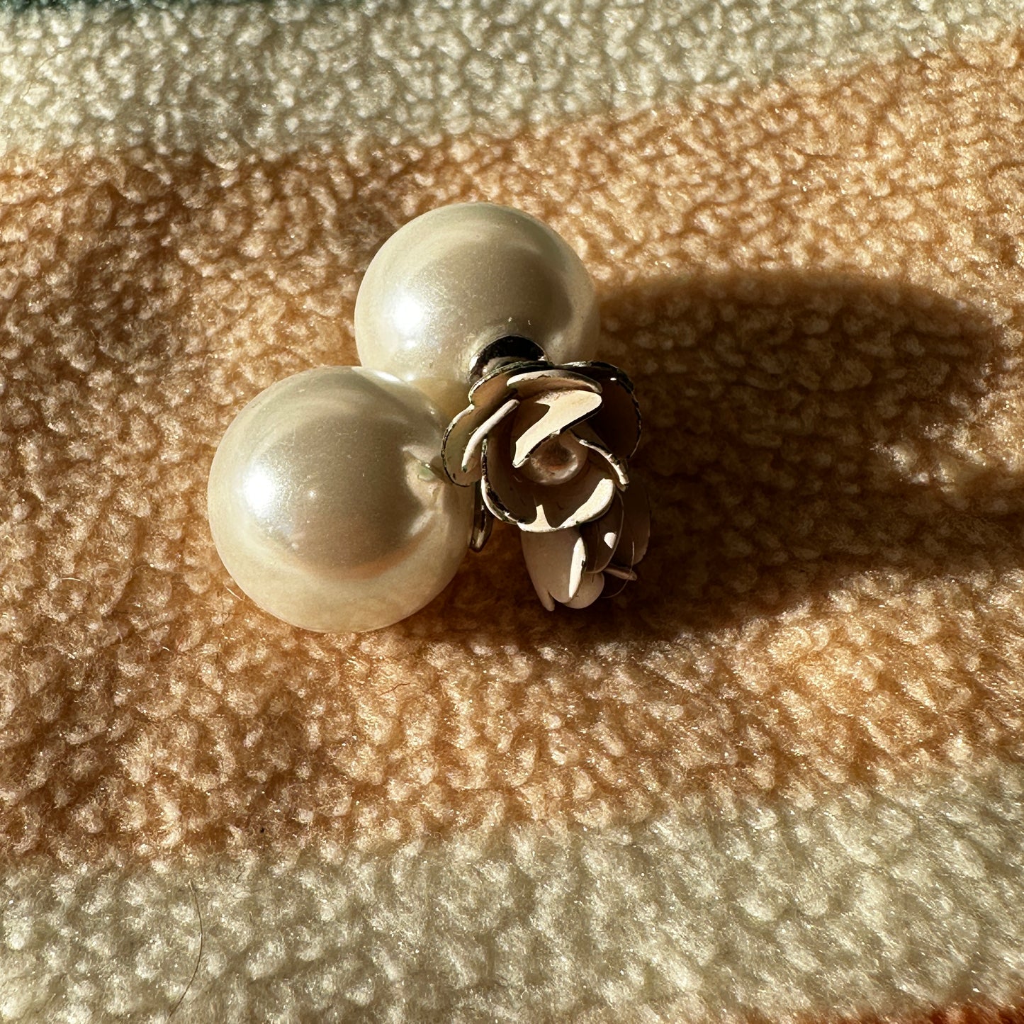 Cute Beige Flower Earrings