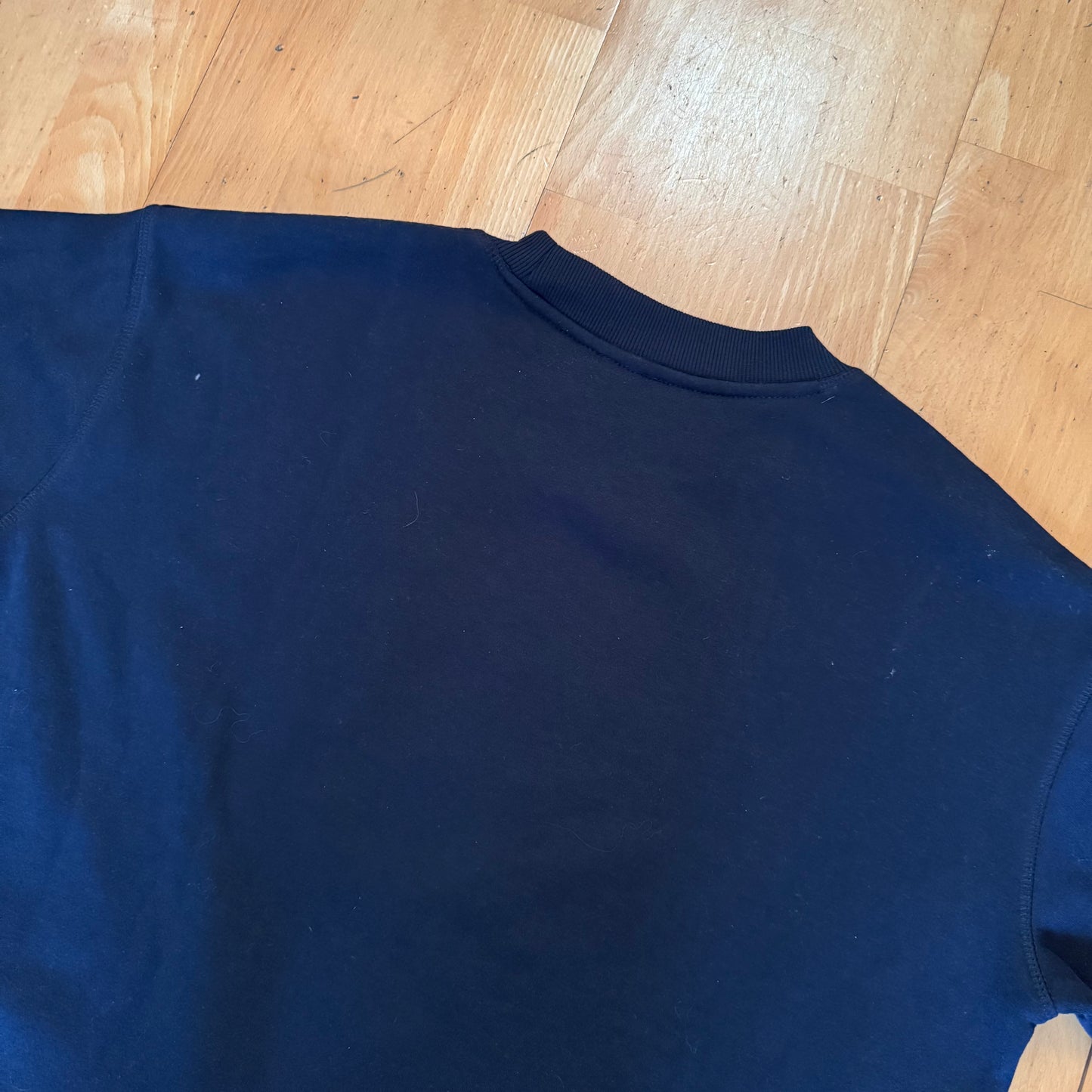 Pull bleu