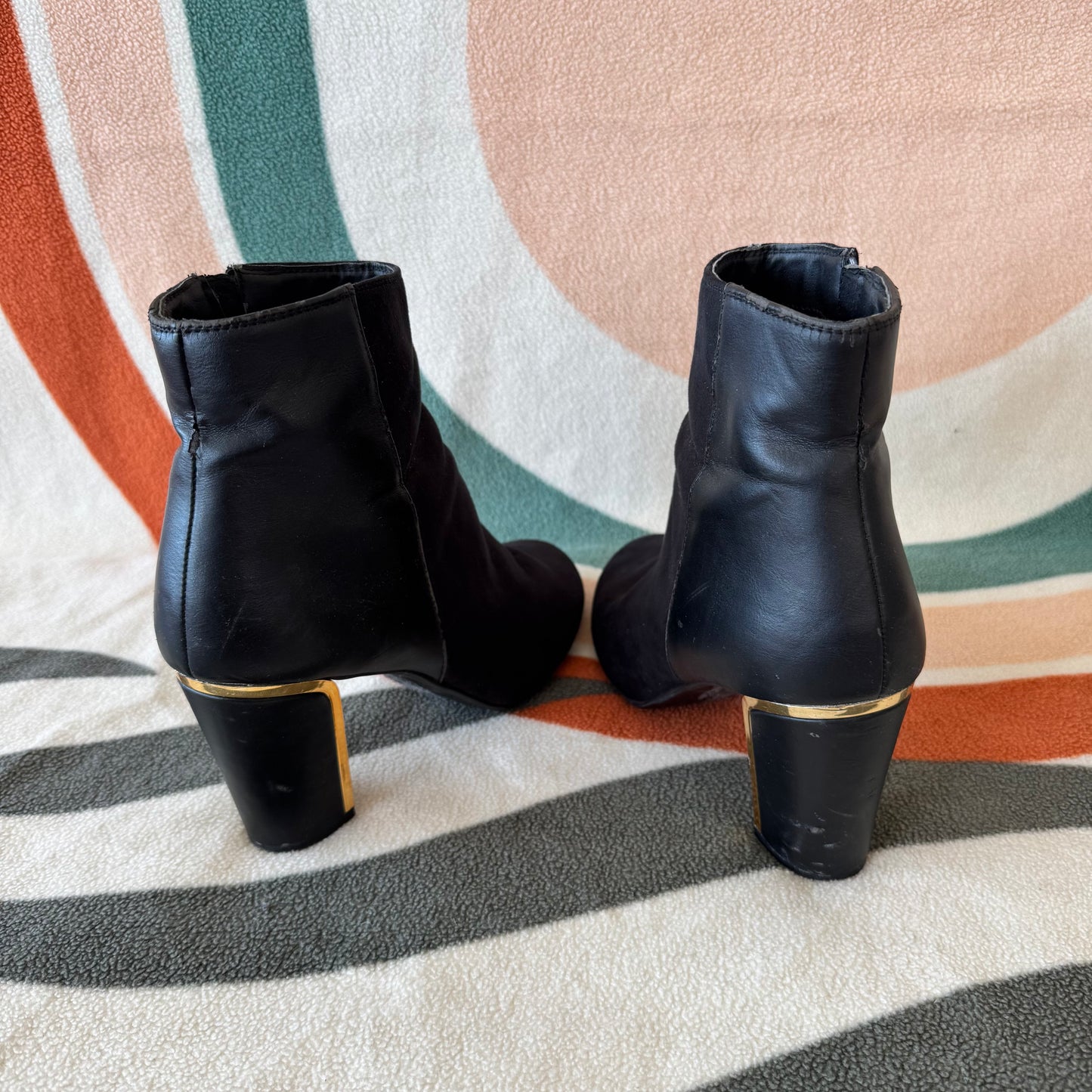 Black High Heels with Golden Details | Bern