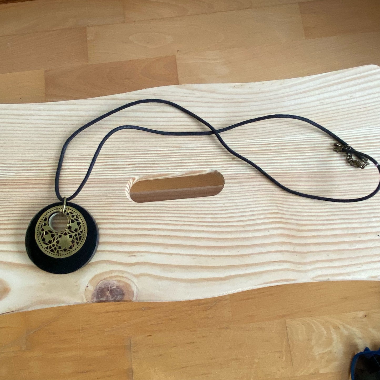 Y2K Black and golden Necklace | Bern