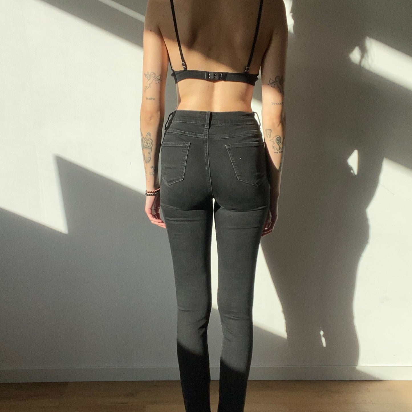 Black Angels Jeans | Bern
