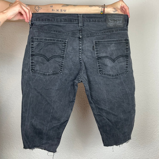 Schwarze Levis Shorts | Bern