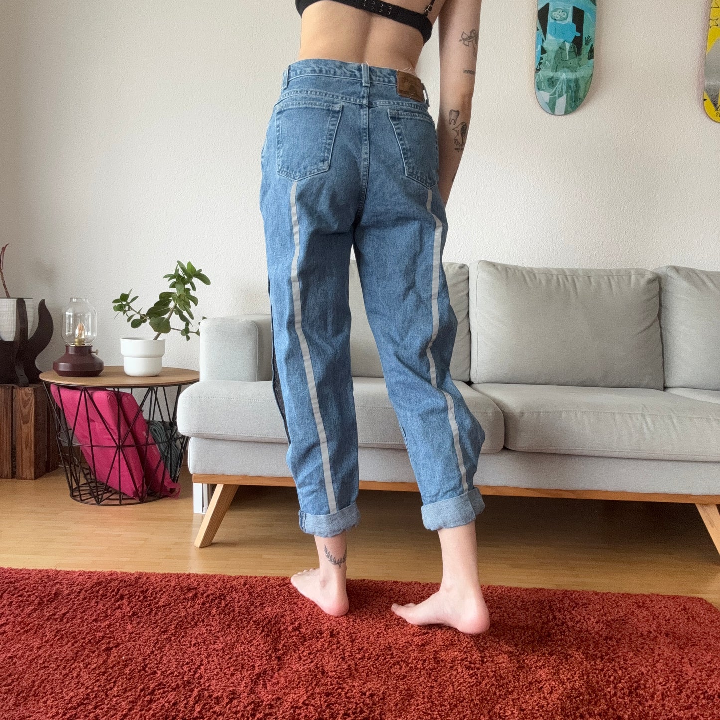 Blue Jeans with reflecting stripes in the front and back and slits left and right | Bern