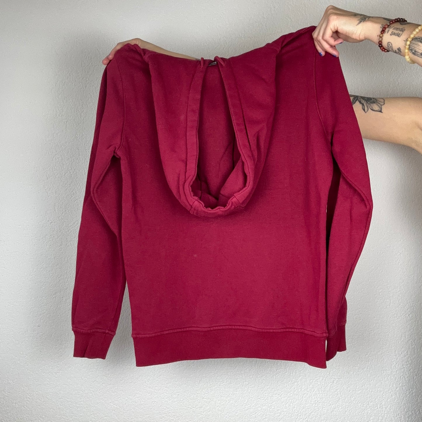 Roter Mister Tee Hoodie mit Frontprint | Bern