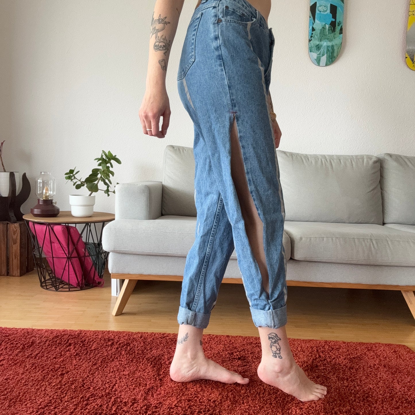 Blue Jeans with reflecting stripes in the front and back and slits left and right | Bern