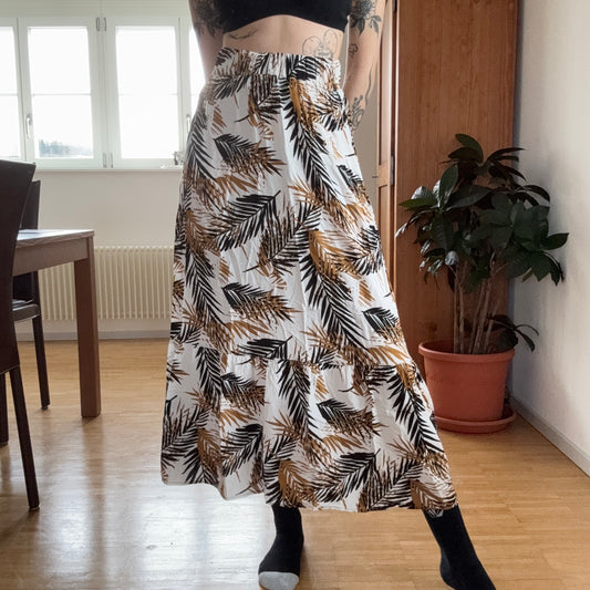 White Skirt with nlack and brown pattern | Bern