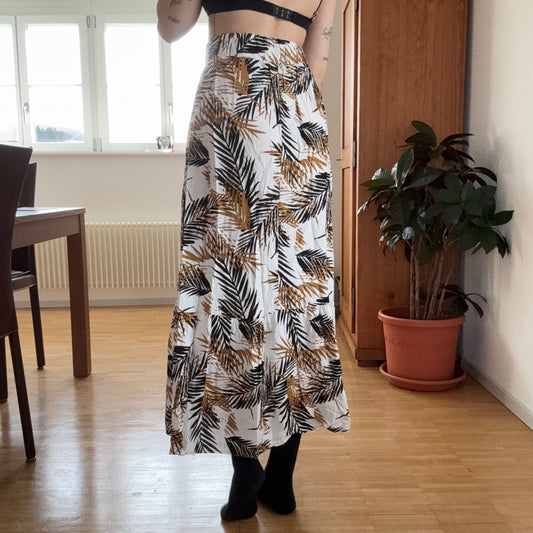 White Skirt with nlack and brown pattern | Bern