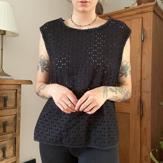 Black Top with cute Pattern | Bern