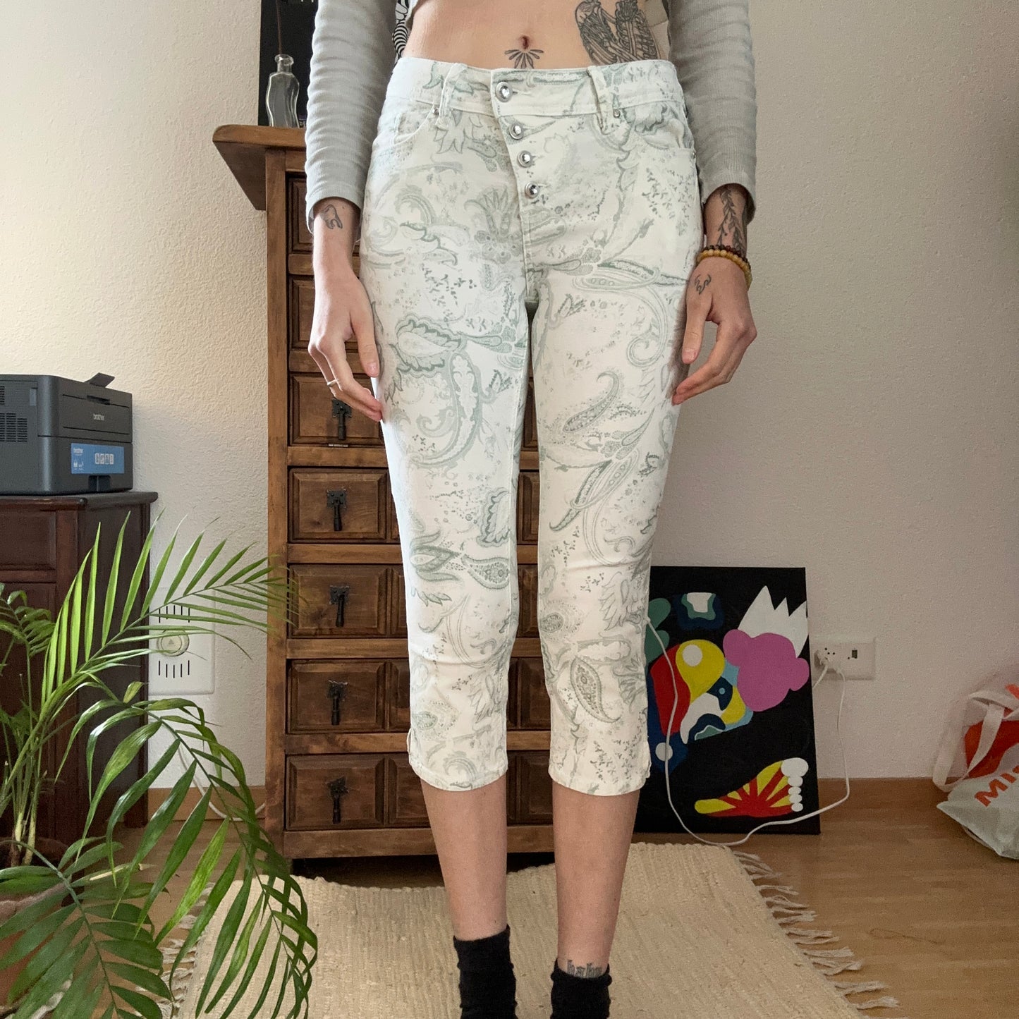 Y2K White Capri Pants | Neuenegg