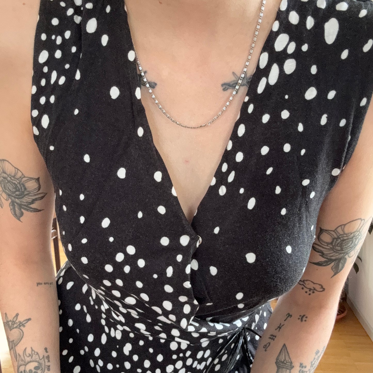 Robe noire à pois blancs | Berne