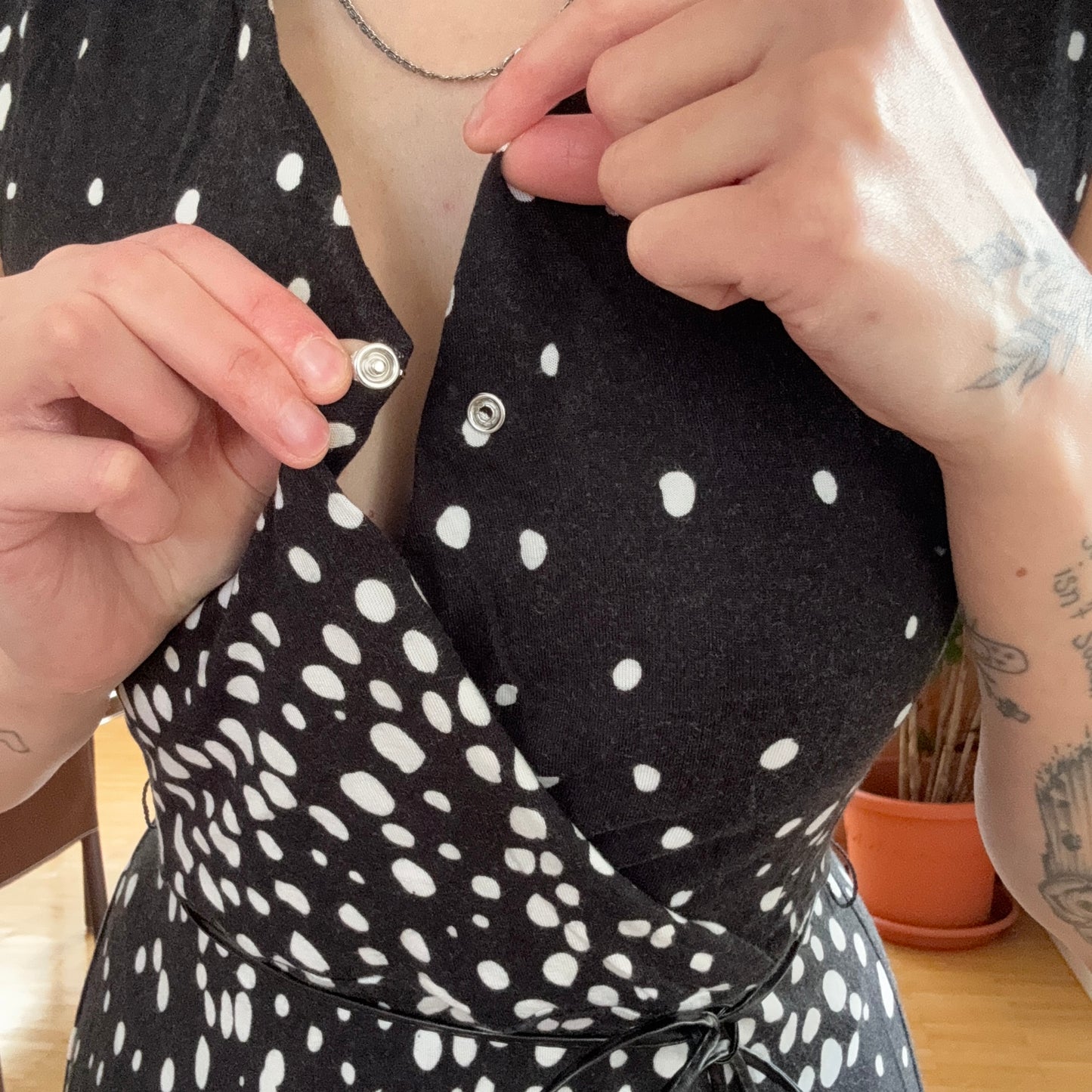 Robe noire à pois blancs | Berne