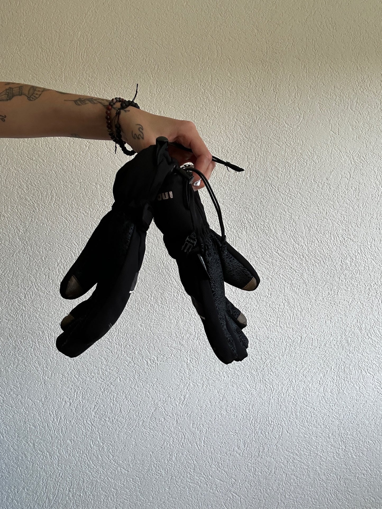 Black Ski Gloves