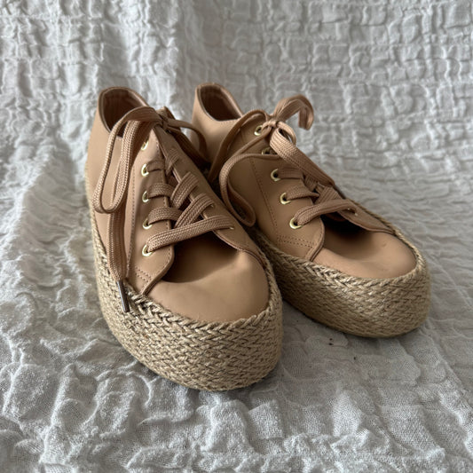 Beige Shoes | Bern