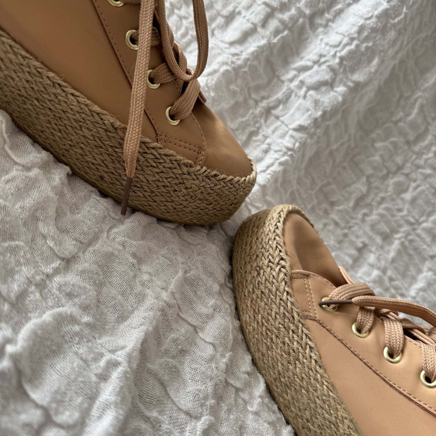 Beige Shoes | Bern