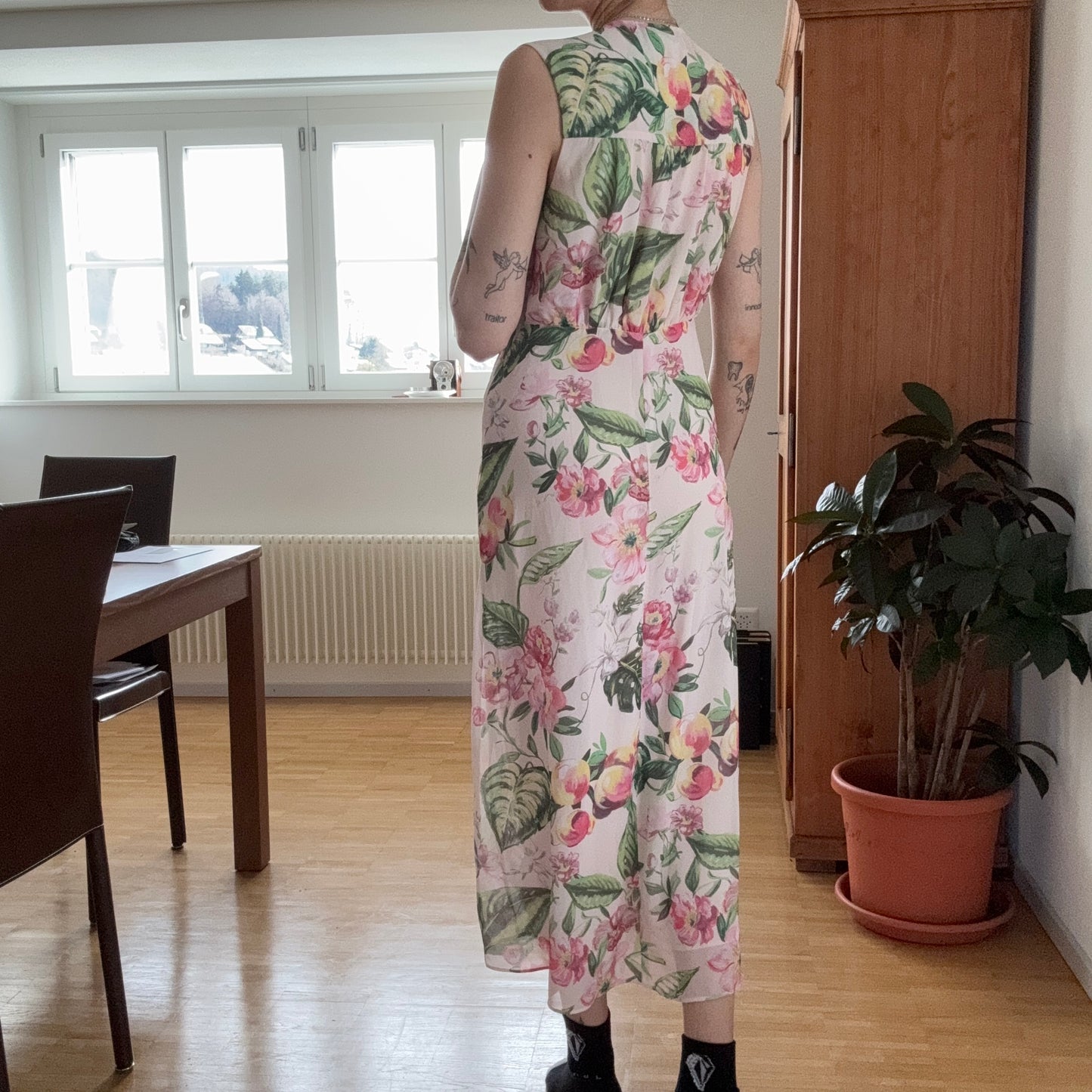 Robe blanche à motifs floraux | Berne