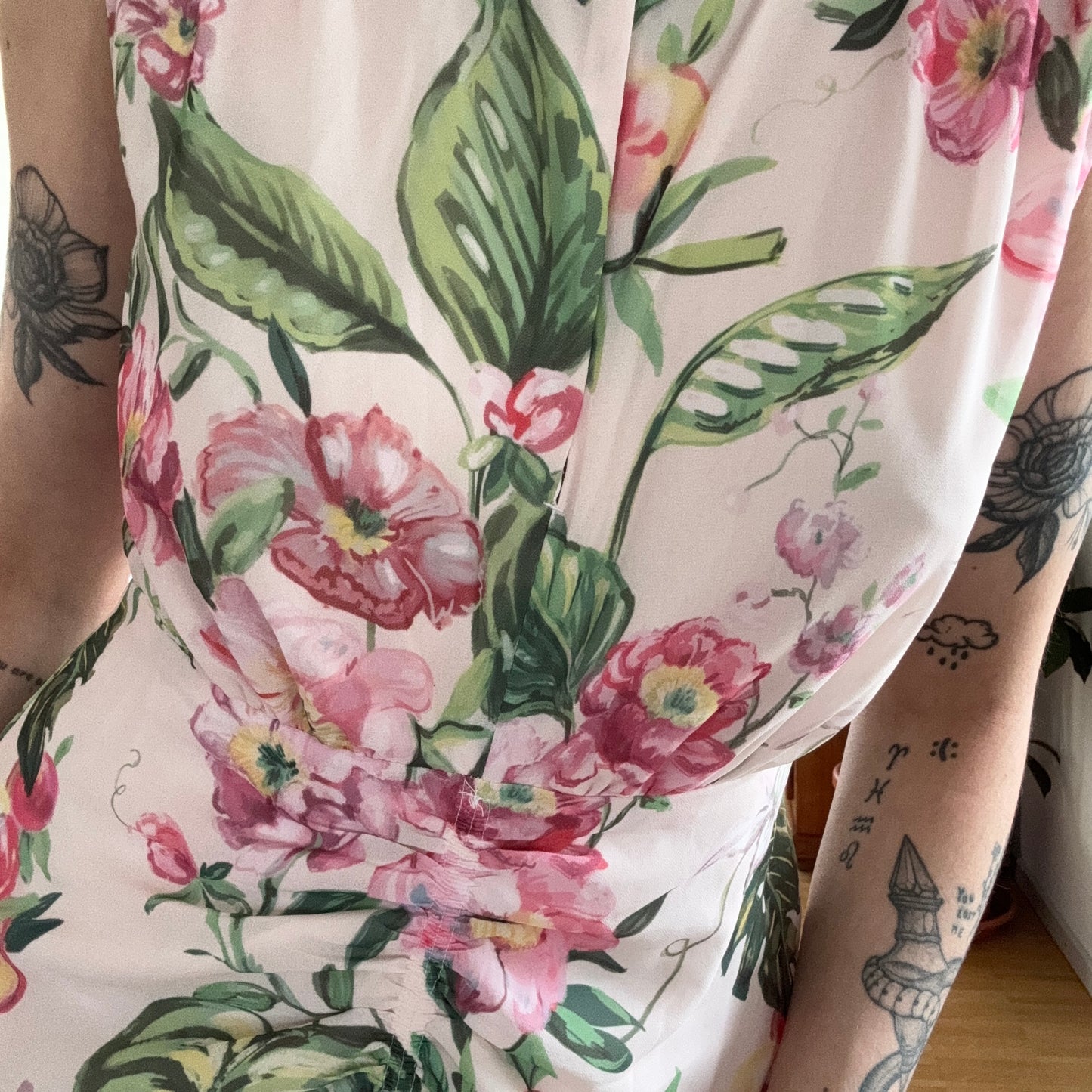 Robe blanche à motifs floraux | Berne
