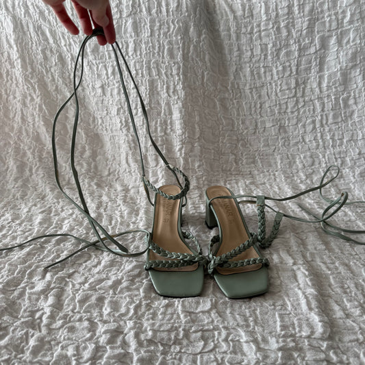 Blaue High Heels