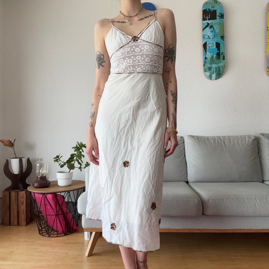 White Dress | Bern