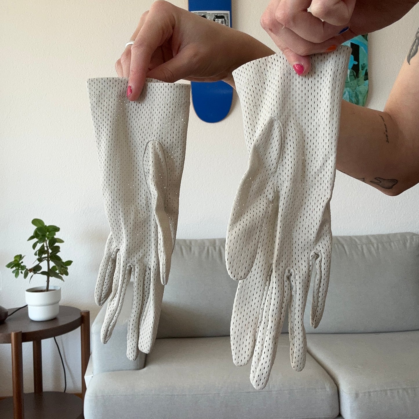 Vintage White Gloves | Bern