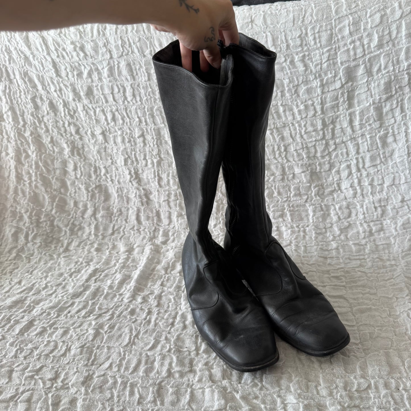 Vintage Black Boots | Bern