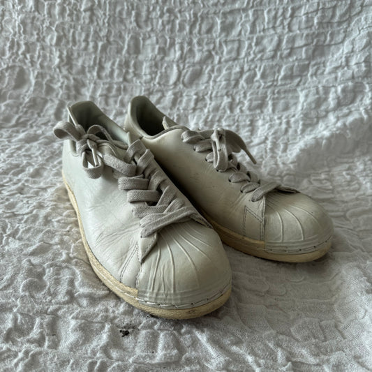 White Adidas Superstar | Bern