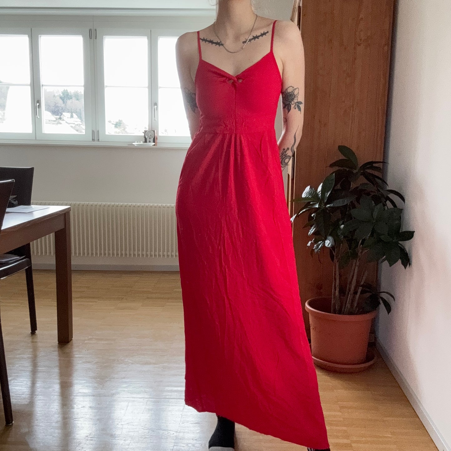 Robe rouge à motifs blancs | Berne