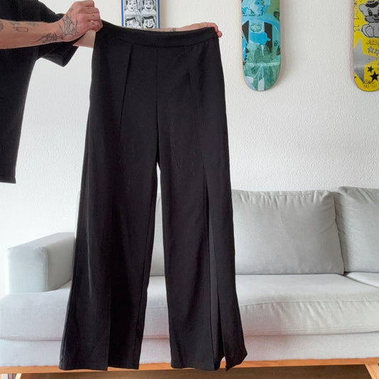 Black Pants | Bern