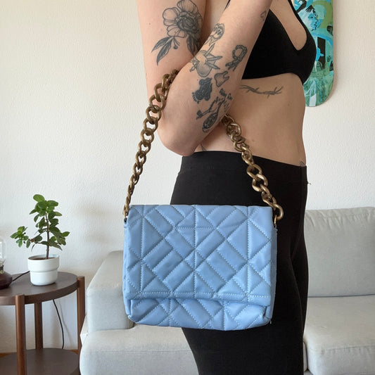 Blaue Tasche