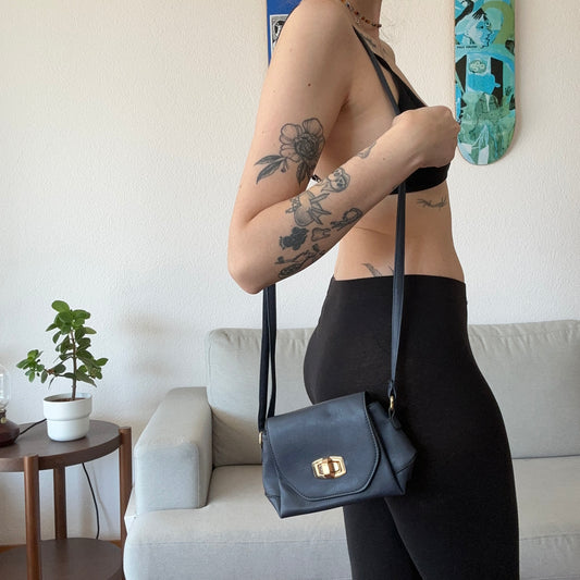Blaue Tasche