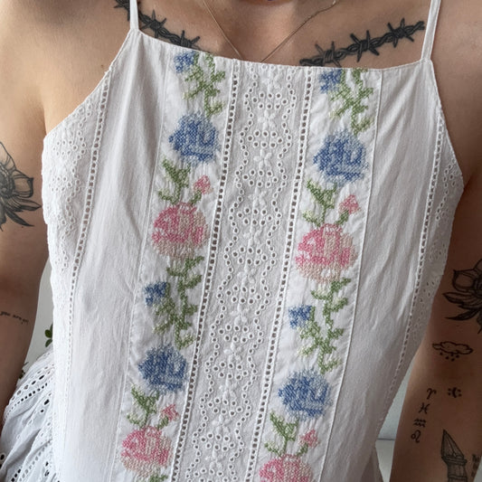 White Top with Flower | Bern